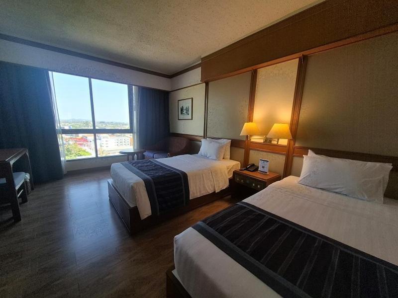 Cholchan Pattaya Beach Resort - Sha Extra Plus Eksteriør billede