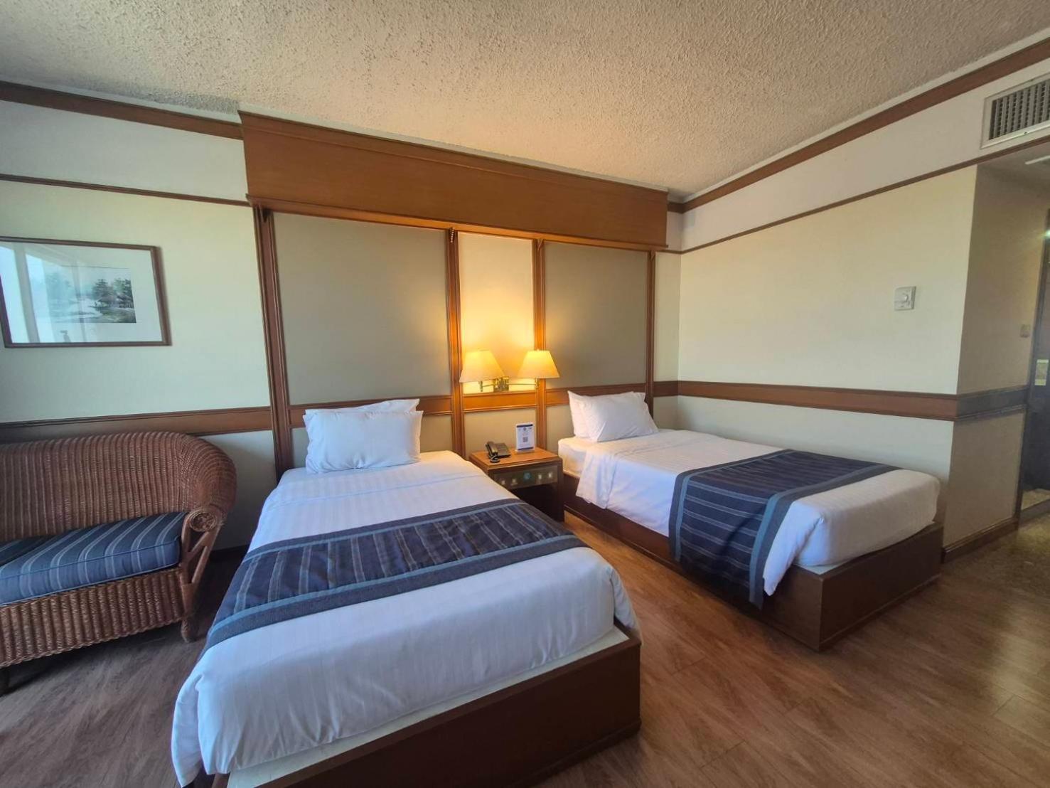 Cholchan Pattaya Beach Resort - Sha Extra Plus Eksteriør billede