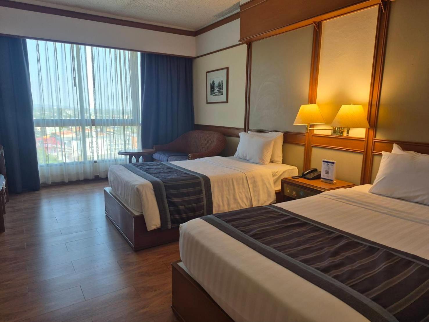 Cholchan Pattaya Beach Resort - Sha Extra Plus Eksteriør billede