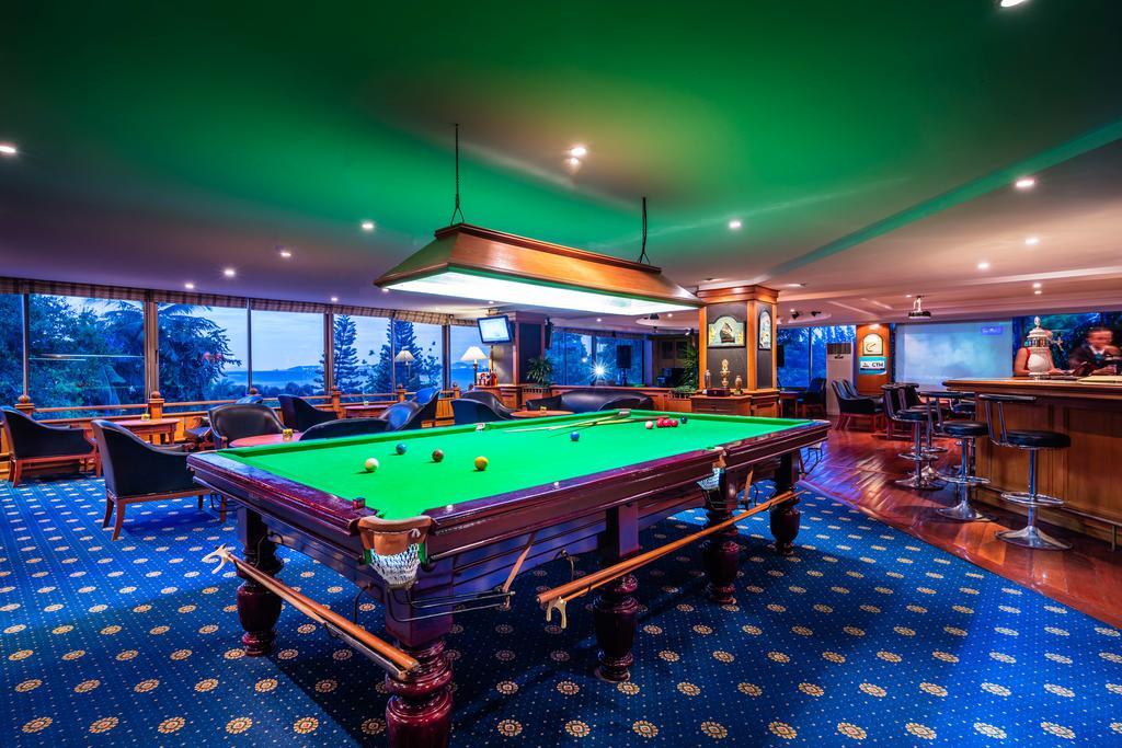 Cholchan Pattaya Beach Resort - Sha Extra Plus Eksteriør billede The Snooker Room