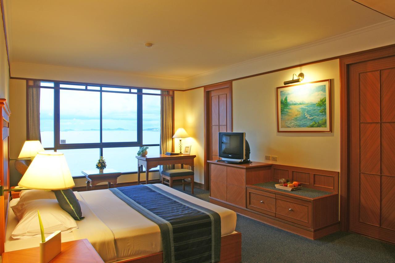 Cholchan Pattaya Beach Resort - Sha Extra Plus Værelse billede Deluxe Room