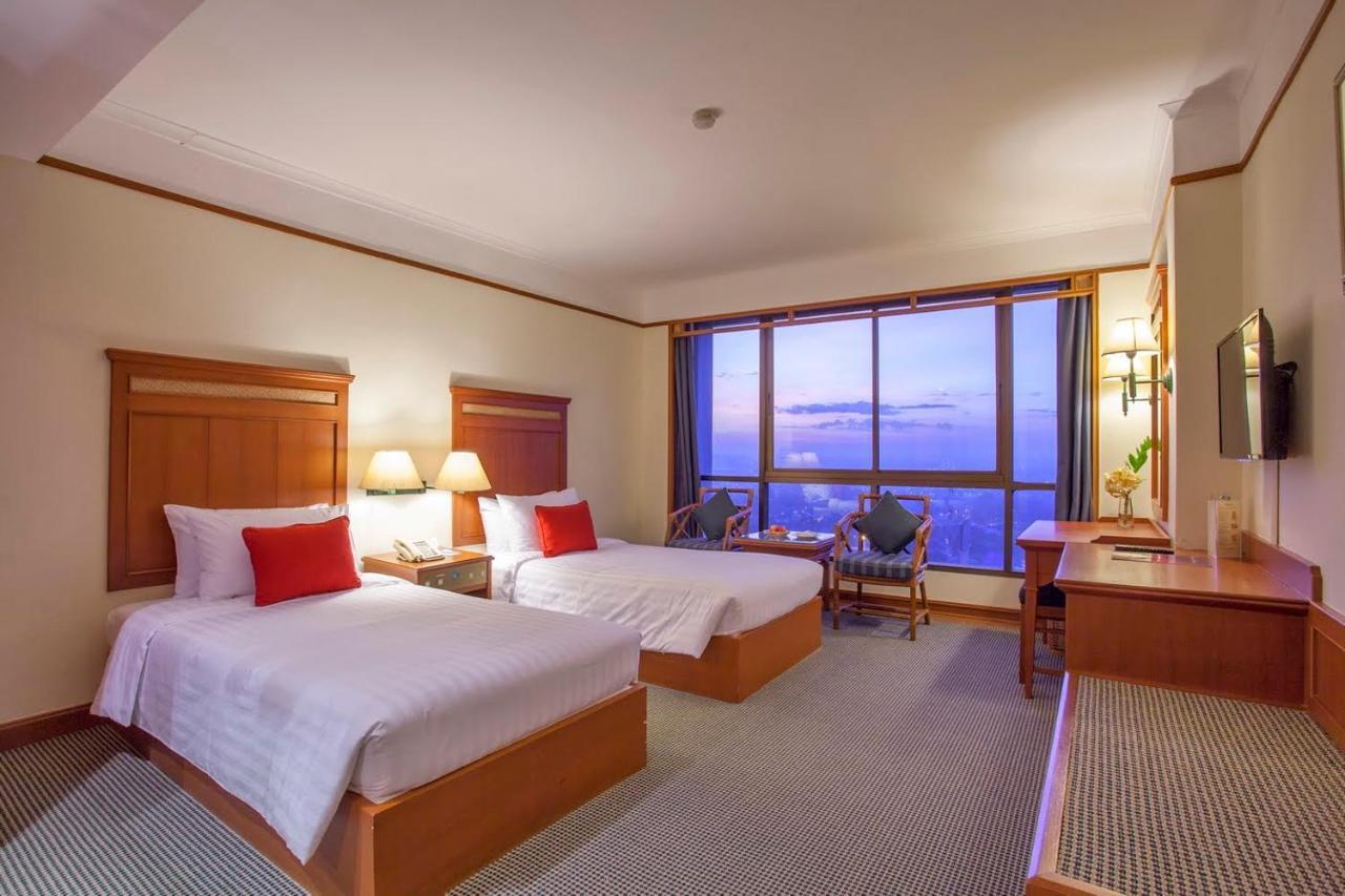 Cholchan Pattaya Beach Resort - Sha Extra Plus Eksteriør billede
